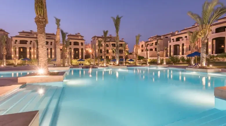 كمبوند الباتيو 5 ايست الشروق