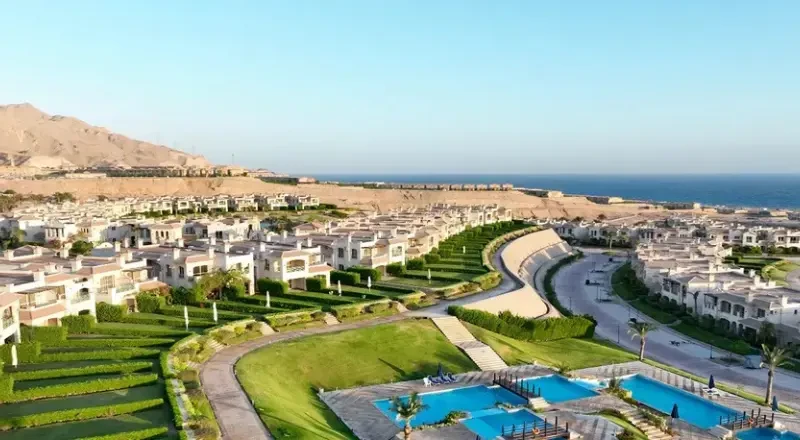 قرية لافيستا 6 العين السخنة