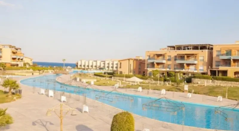 قرية بلومار العين السخنة